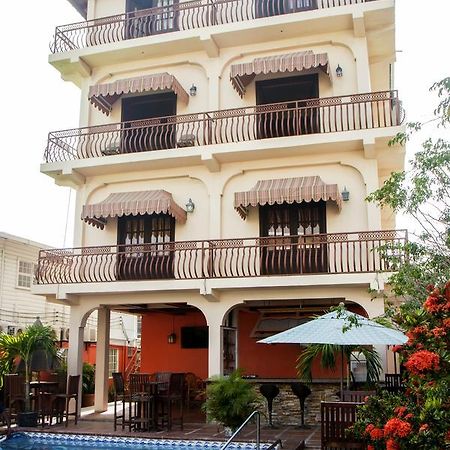 Windjammer International Cuisine & Comfort Inn Georgetown Ngoại thất bức ảnh