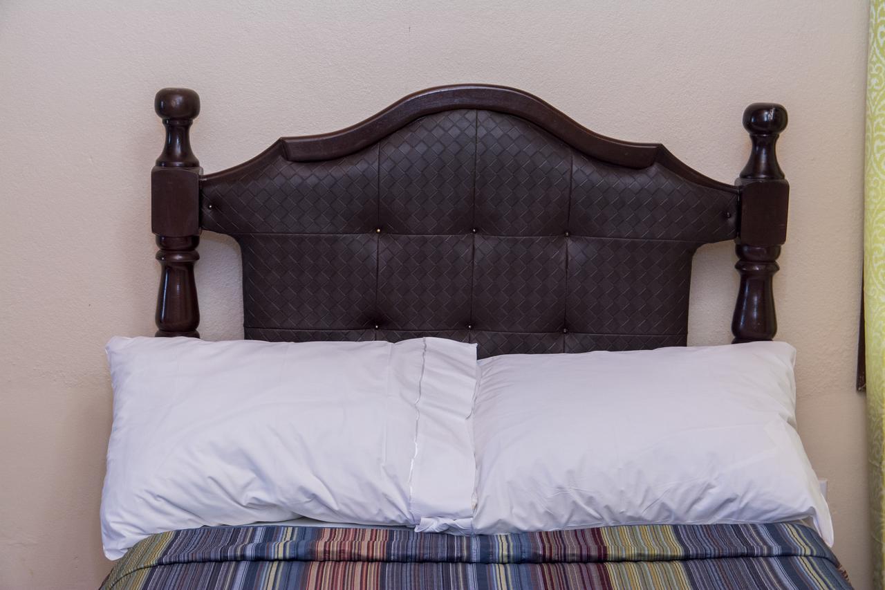 Windjammer International Cuisine & Comfort Inn Georgetown Ngoại thất bức ảnh