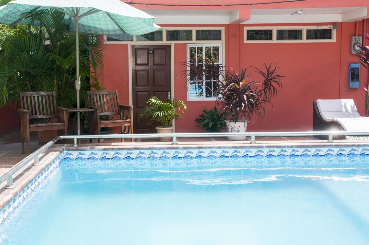 Windjammer International Cuisine & Comfort Inn Georgetown Ngoại thất bức ảnh