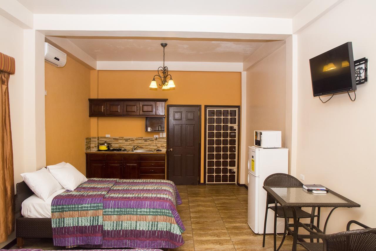 Windjammer International Cuisine & Comfort Inn Georgetown Ngoại thất bức ảnh