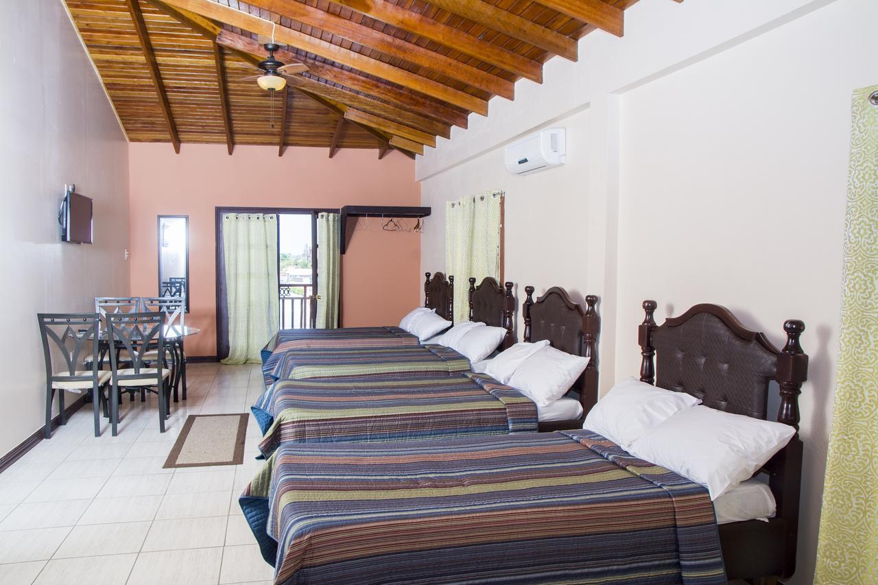 Windjammer International Cuisine & Comfort Inn Georgetown Ngoại thất bức ảnh