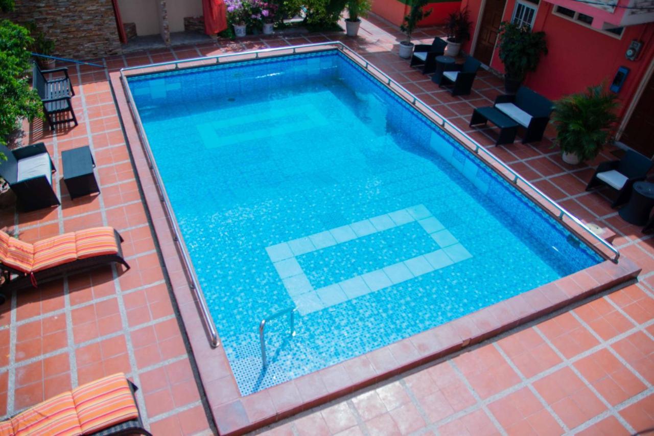 Windjammer International Cuisine & Comfort Inn Georgetown Ngoại thất bức ảnh